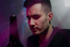 Read more about the article Alcoolismo: quando o uso deixa de ser social e vira doença